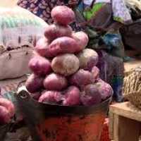 Onion supply to Ghana threatened as trucks held up in transit dispute